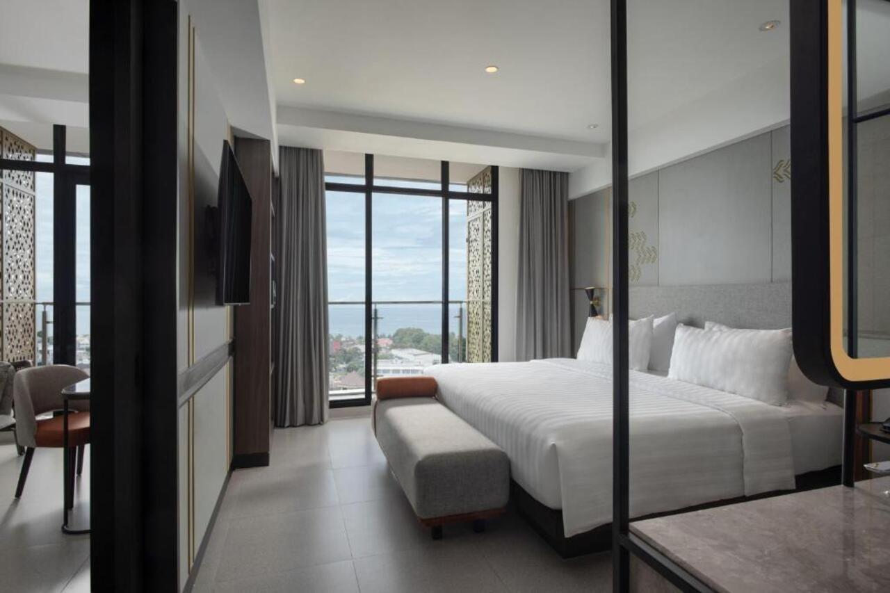 Hotel Santika Premiere Padang Exterior foto